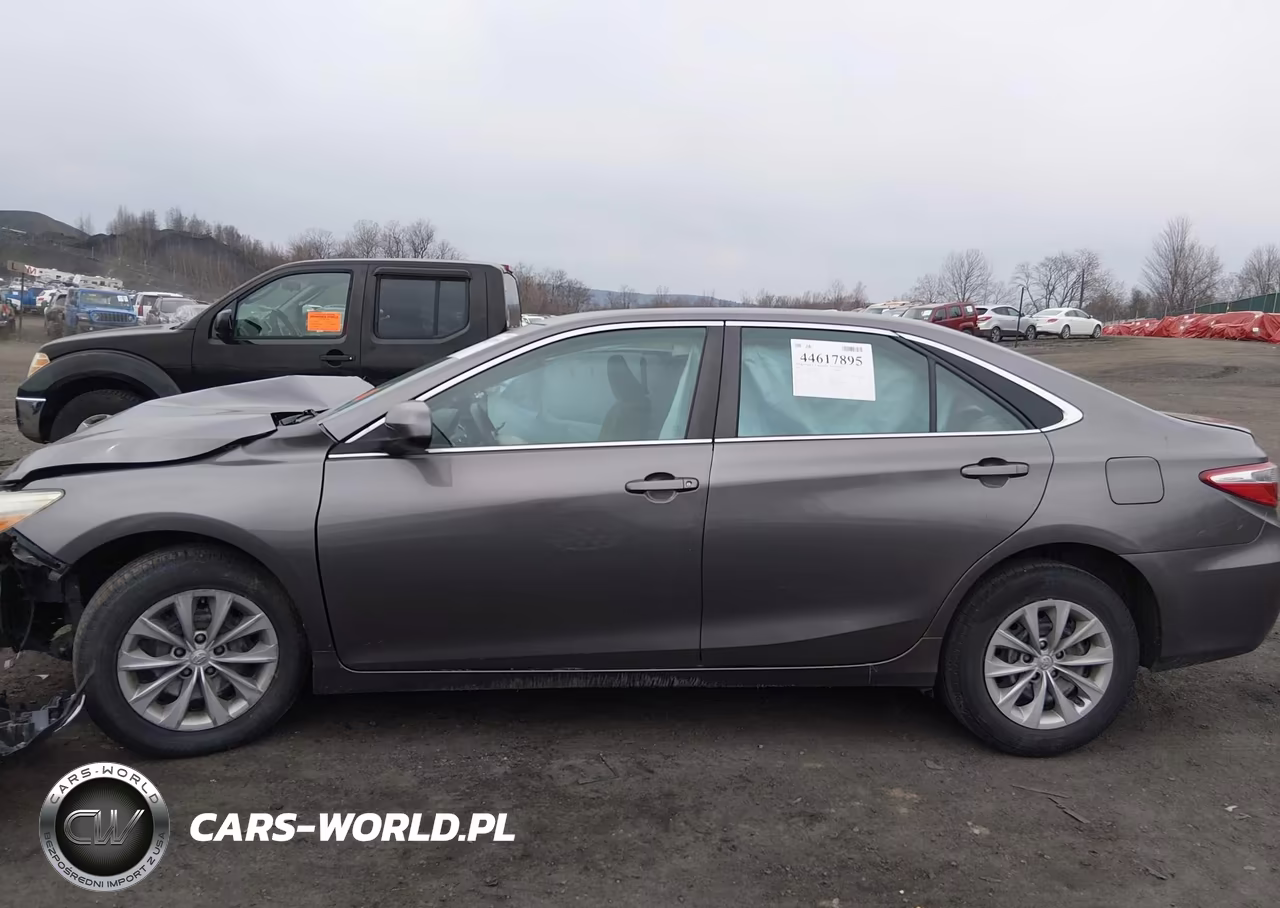 2017 Toyota Camry Le VIN:4T1BF1FK6HU447342 - 14