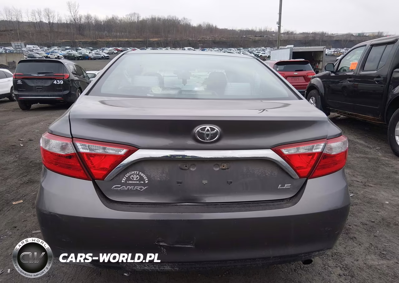 2017 Toyota Camry Le VIN:4T1BF1FK6HU447342 - 16