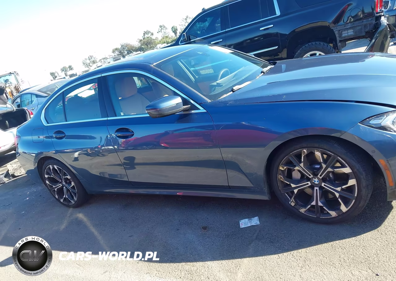 2025 BMW 330I VIN:3MW69CW0XS8F61496 - 13