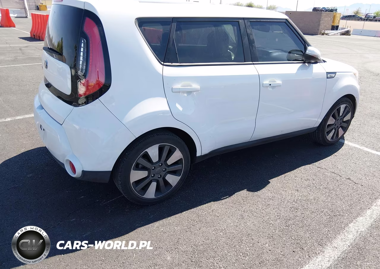 2015 Kia Soul ! VIN:KNDJX3A54F7208622 - 4