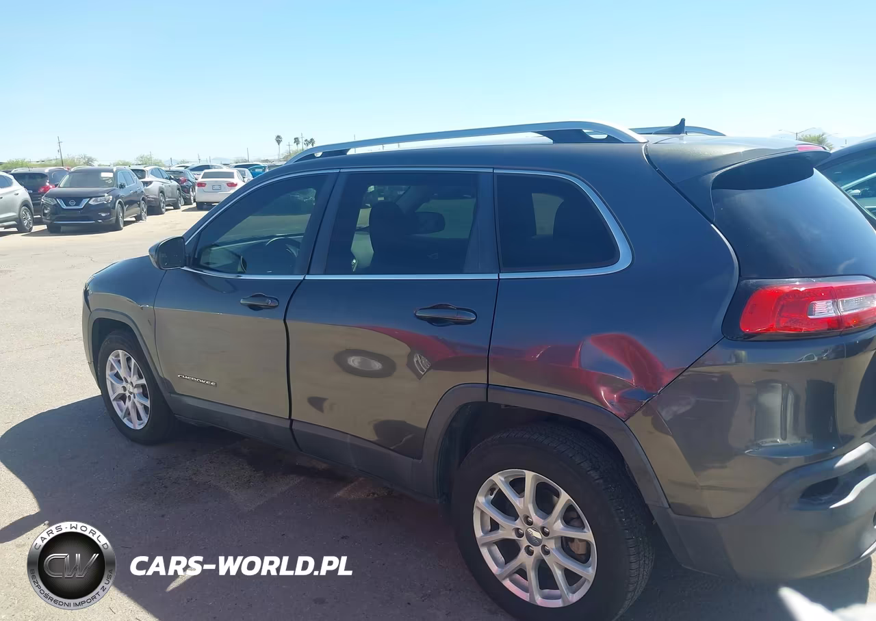 2016 Jeep Cherokee Latitude VIN:1C4PJLCBXGW128313 - 14