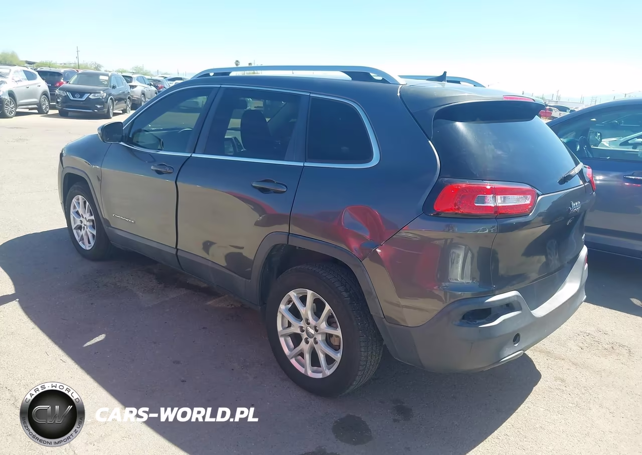2016 Jeep Cherokee Latitude VIN:1C4PJLCBXGW128313 - 3