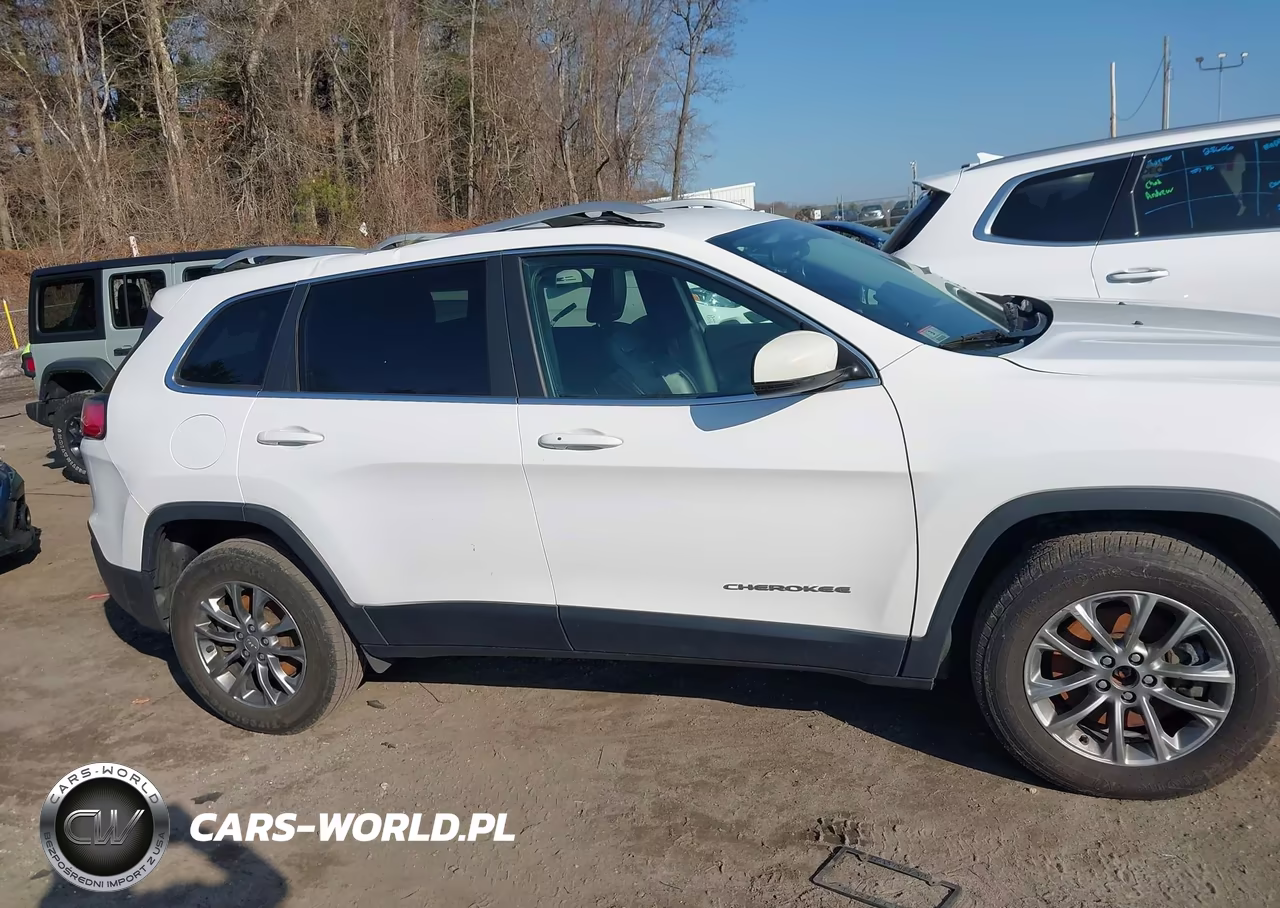 2020 Jeep Cherokee Latitude Plus 4X4 VIN:1C4PJMLB7LD539678 - 13