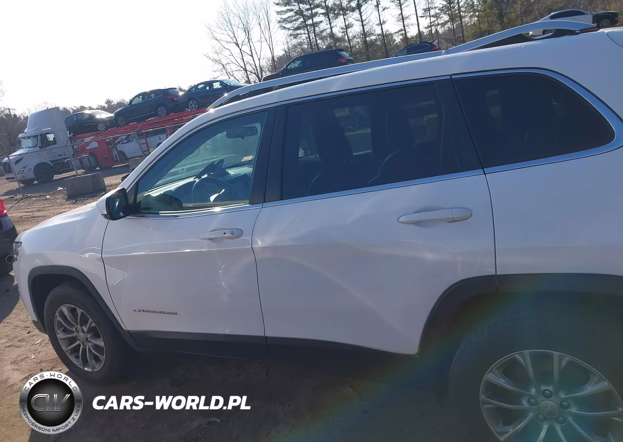 2020 Jeep Cherokee Latitude Plus 4X4 VIN:1C4PJMLB7LD539678 - 14