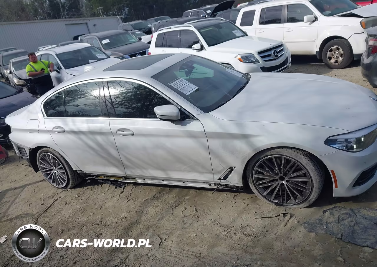2019 BMW 530I VIN:WBAJA5C54KWW32163 - 13