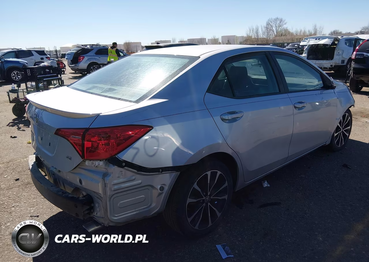 2017 Toyota Corolla Se VIN:5YFBURHEXHP584510 - 4