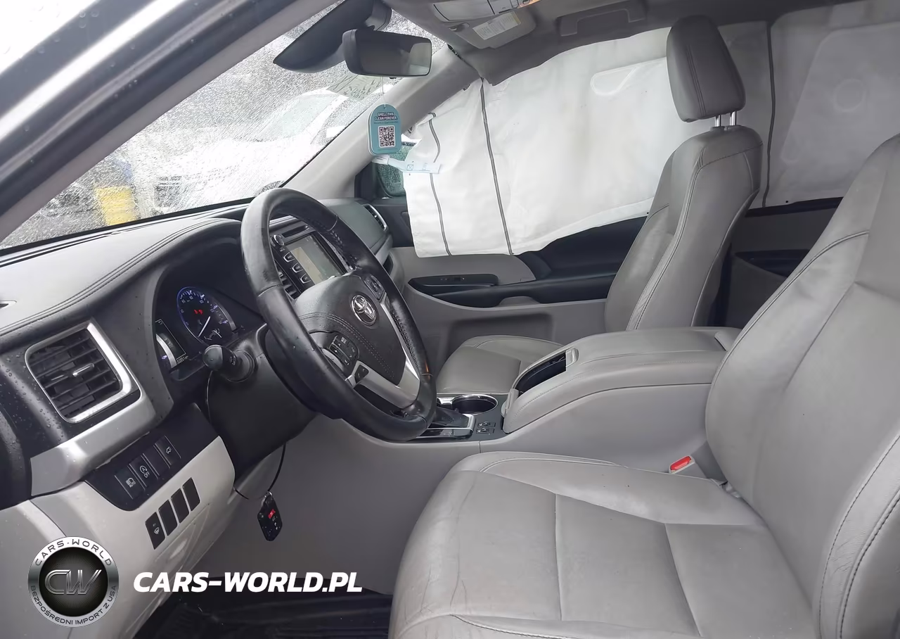 2018 Toyota Highlander Xle VIN:5TDJZRFH2JS892553 - 5