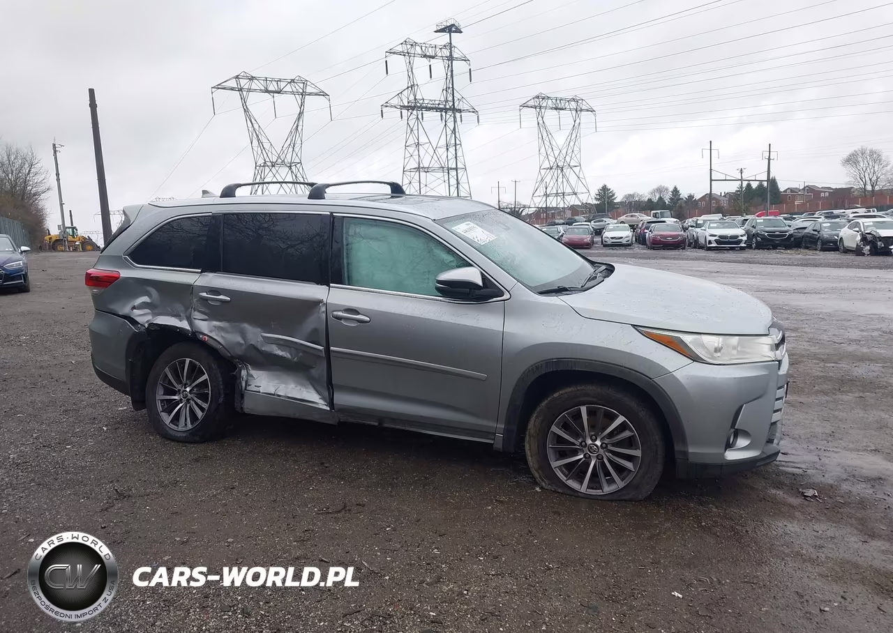 2018 Toyota Highlander Xle VIN:5TDJZRFH2JS892553 - 6