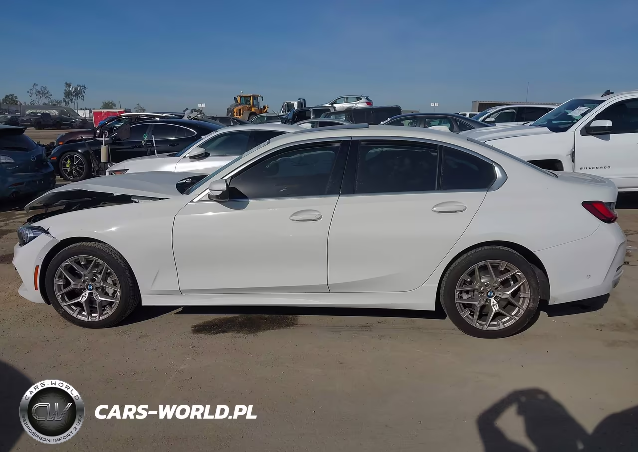 2025 BMW 330I VIN:3MW69CW03S8F75286 - 14