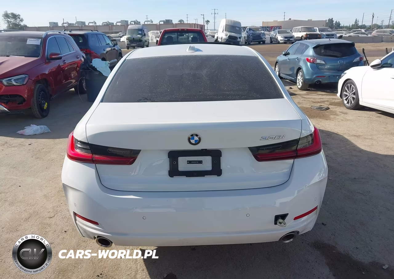 2025 BMW 330I VIN:3MW69CW03S8F75286 - 16