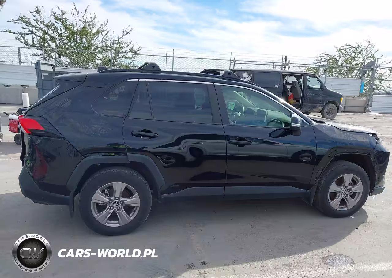 2024 Toyota Rav4 Hybrid Le VIN:JTMMWRFV7RD219101 - 13