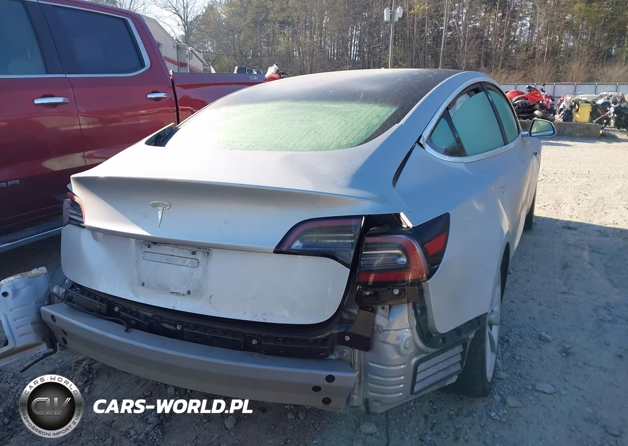 2018 Tesla Model 3 Long Range-Mid Range VIN:5YJ3E1EA6JF098833 - 4