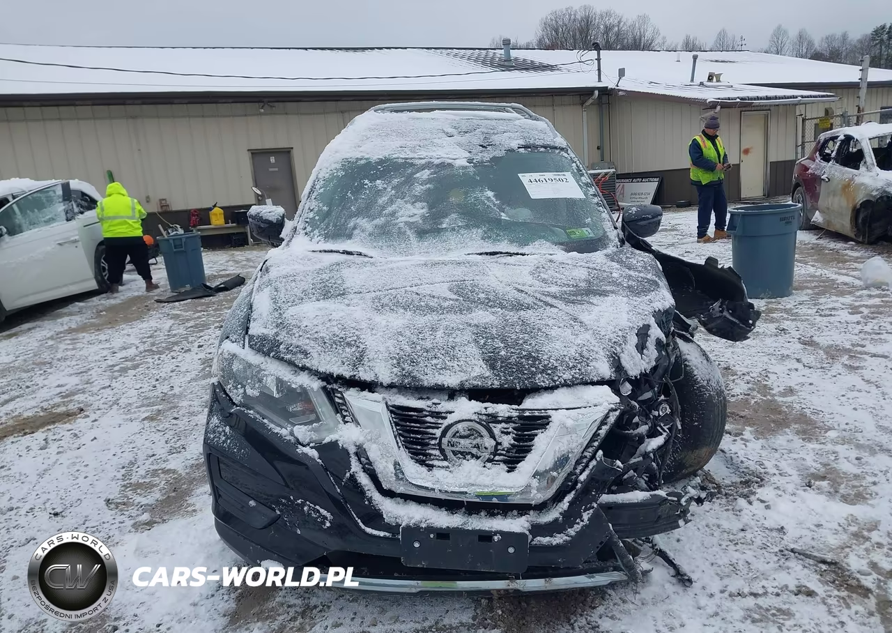 2019 Nissan Rogue S VIN:5N1AT2MV0KC782245 - 13