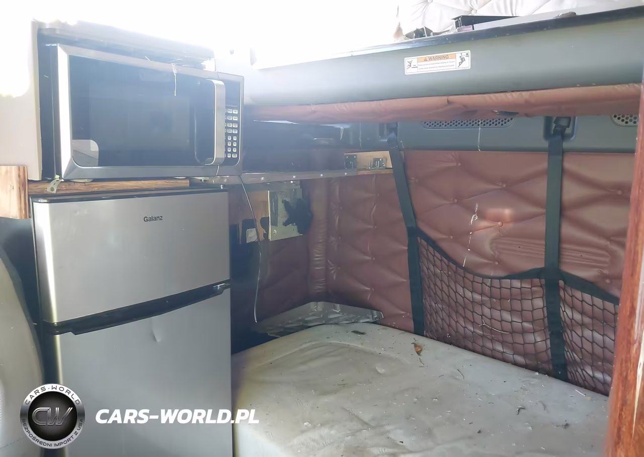 2011 Freightliner Cascadia 125 VIN:1FUJGLBG7BLAX1138 - 6