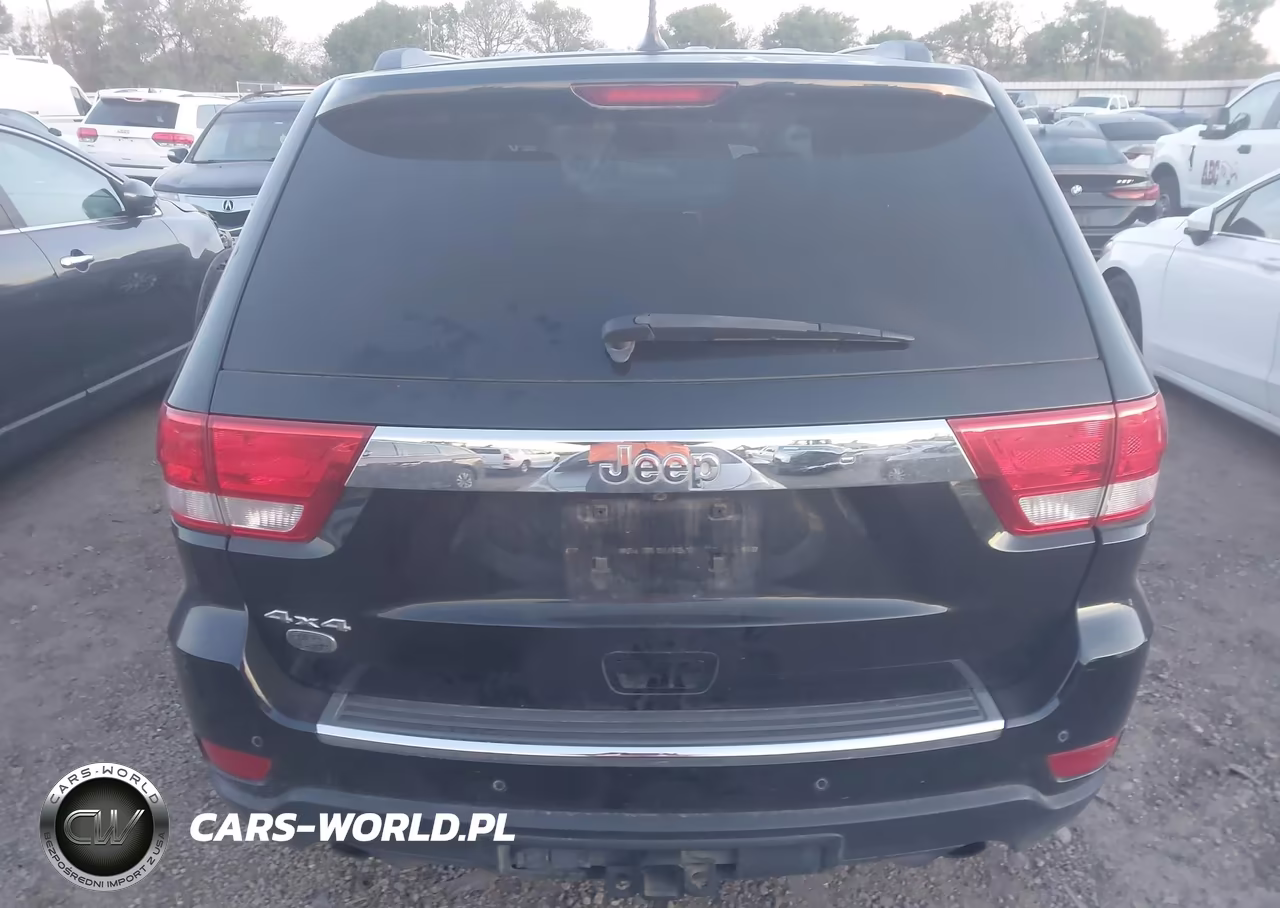 2013 Jeep Grand Cherokee Overland VIN:1C4RJFCTXDC651816 - 17