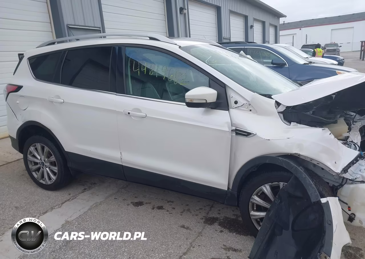 2018 Ford Escape Titanium VIN:1FMCU9J94JUC21898 - 14