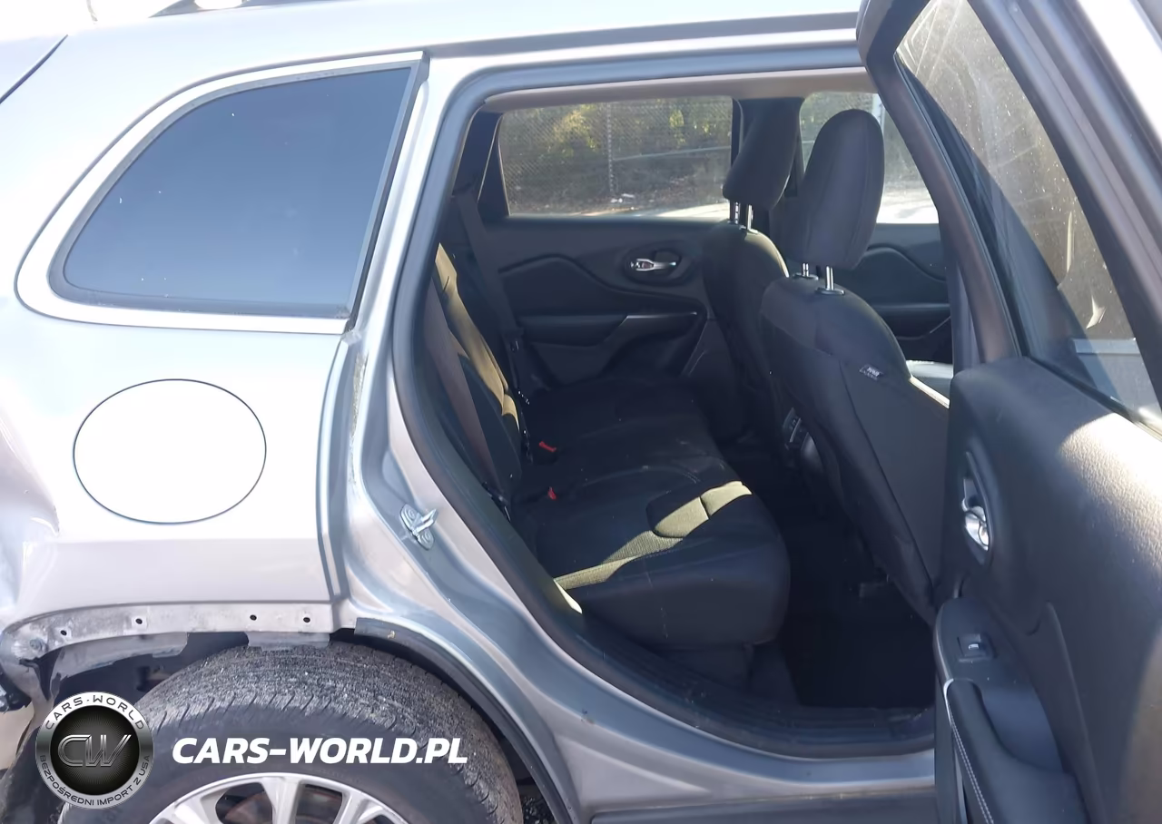 2019 Jeep Cherokee Latitude Fwd VIN:1C4PJLCB5KD286451 - 8
