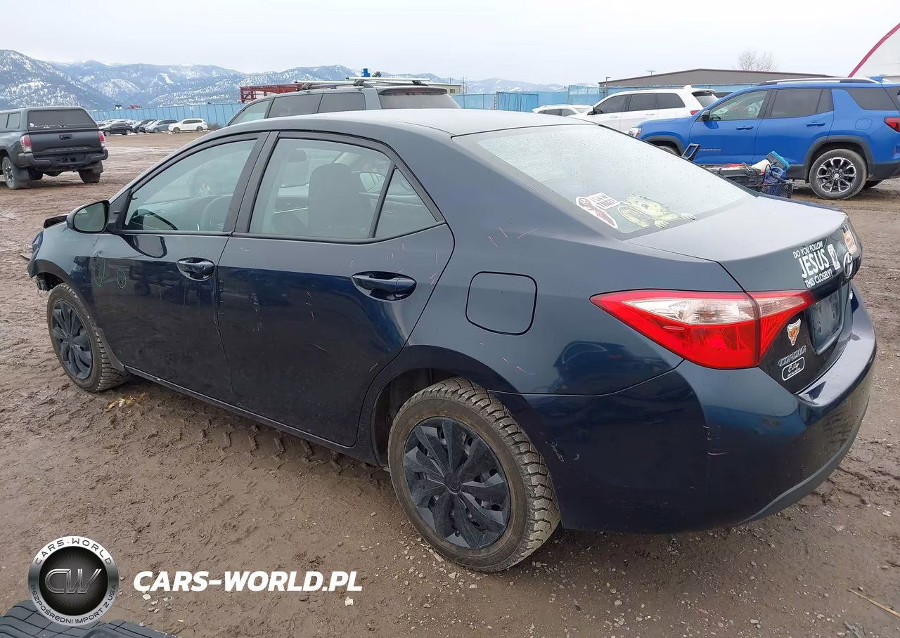 2017 Toyota Corolla Le VIN:5YFBURHE1HP700659 - 3