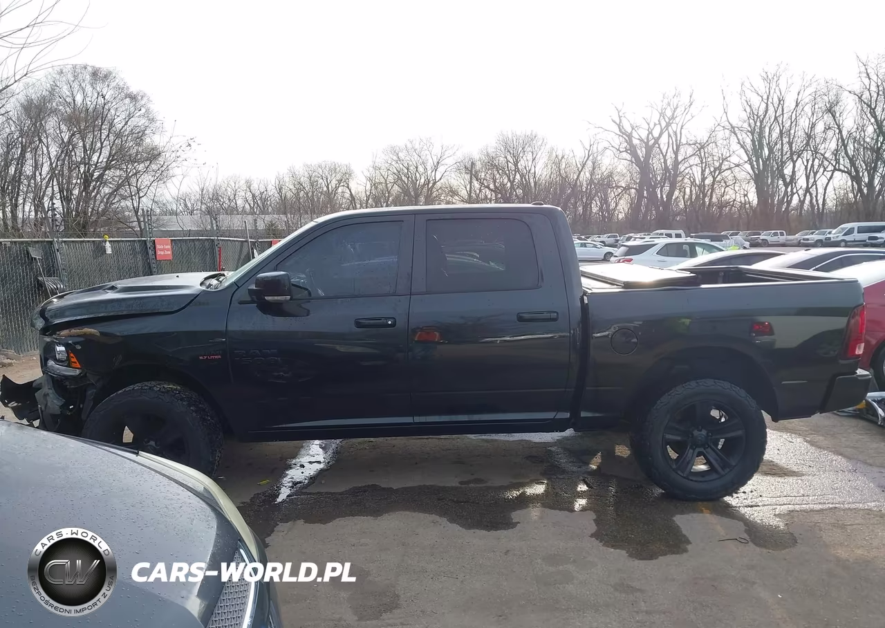 2017 Ram 1500 Sport VIN:1C6RR7MT7HS621902 - 14