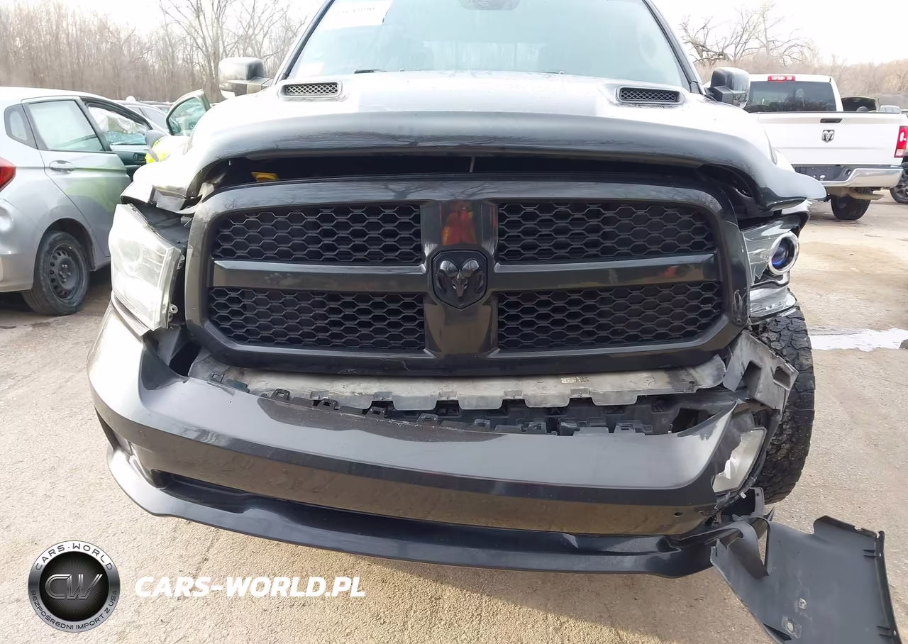 2017 Ram 1500 Sport VIN:1C6RR7MT7HS621902 - 17
