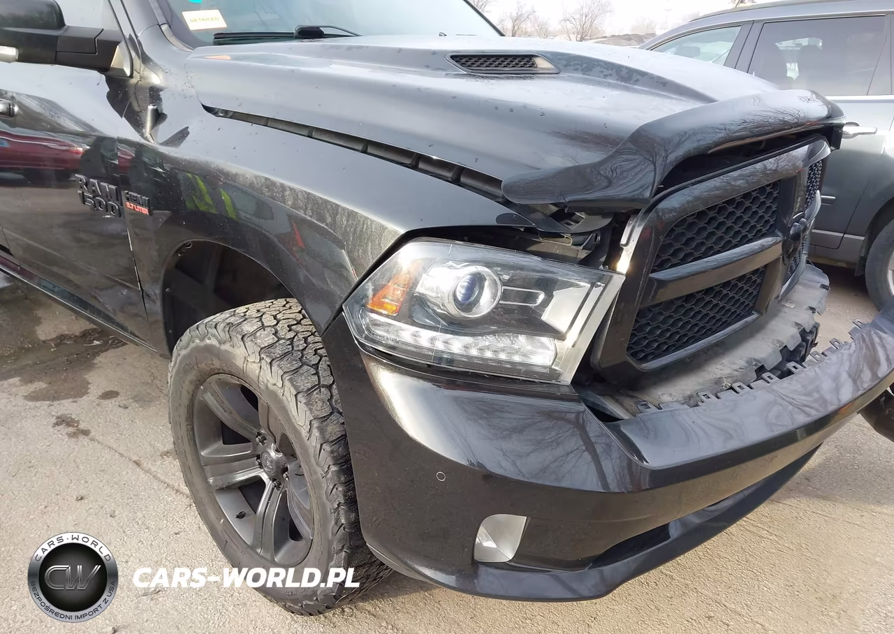 2017 Ram 1500 Sport VIN:1C6RR7MT7HS621902 - 18