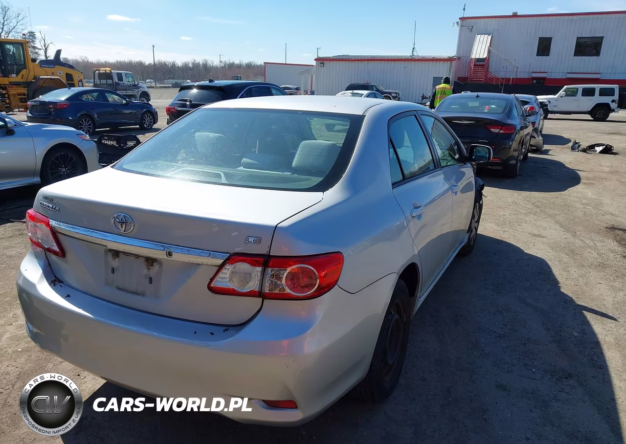2011 Toyota Corolla Le VIN:2T1BU4EE5BC626001 - 4