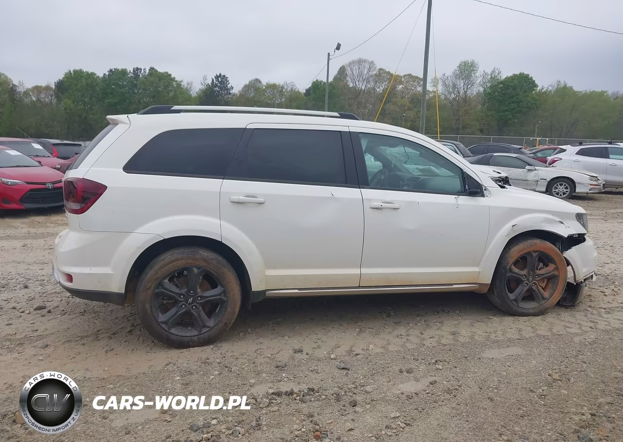 2020 Dodge Journey Crossroad VIN:3C4PDCGB6LT201484 - 13