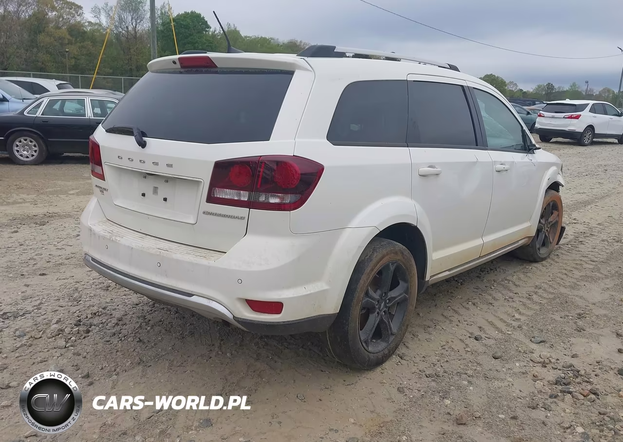 2020 Dodge Journey Crossroad VIN:3C4PDCGB6LT201484 - 4