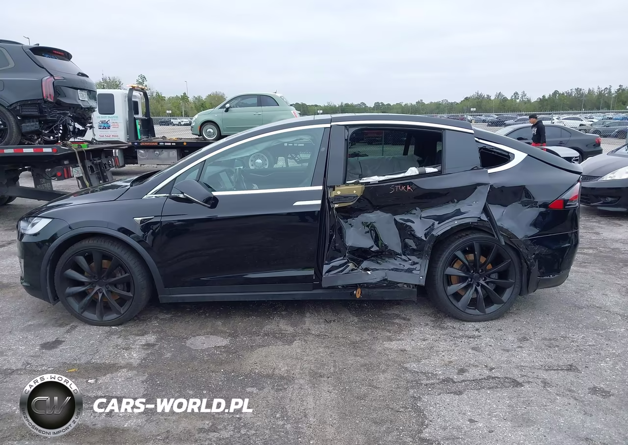 2020 Tesla Model X Long Range Dual Motor All-Wheel Drive-Long Range Plus Dual Motor All-Wheel Drive VIN:5YJXCDE2XLF232473 - 13