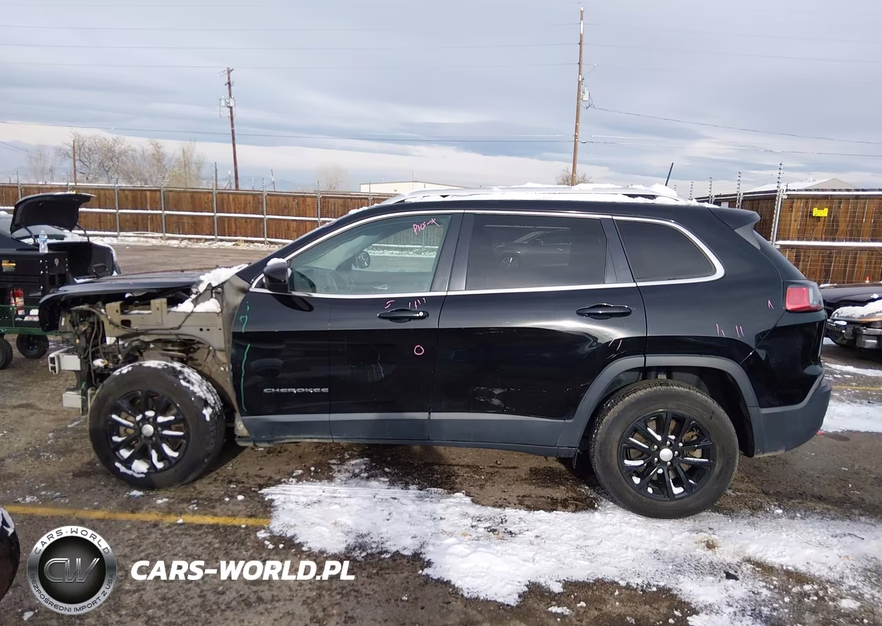 2019 Jeep Cherokee Latitude 4X4 VIN:1C4PJMCB4KD141357 - 15