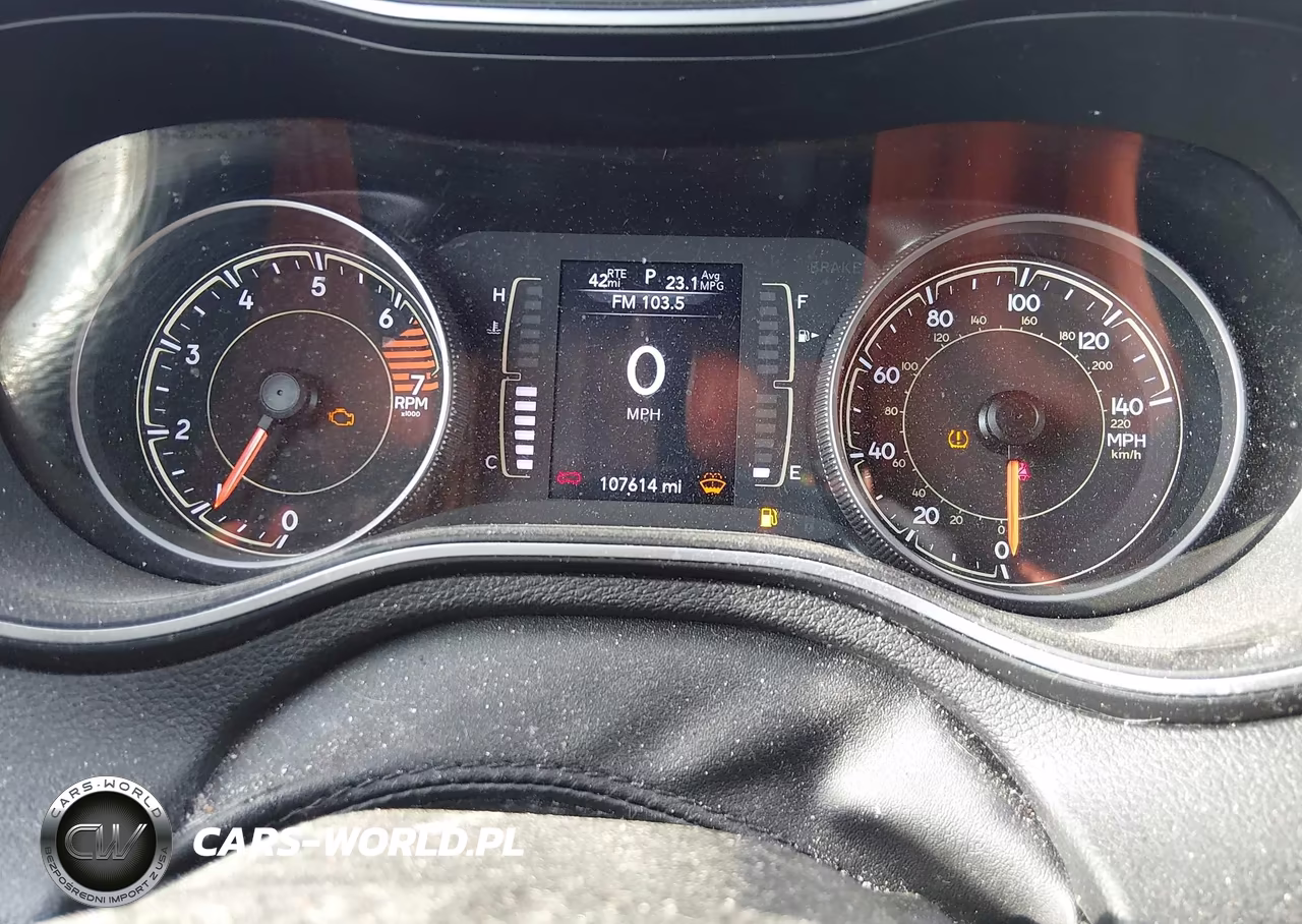 2019 Jeep Cherokee Latitude 4X4 VIN:1C4PJMCB4KD141357 - 7