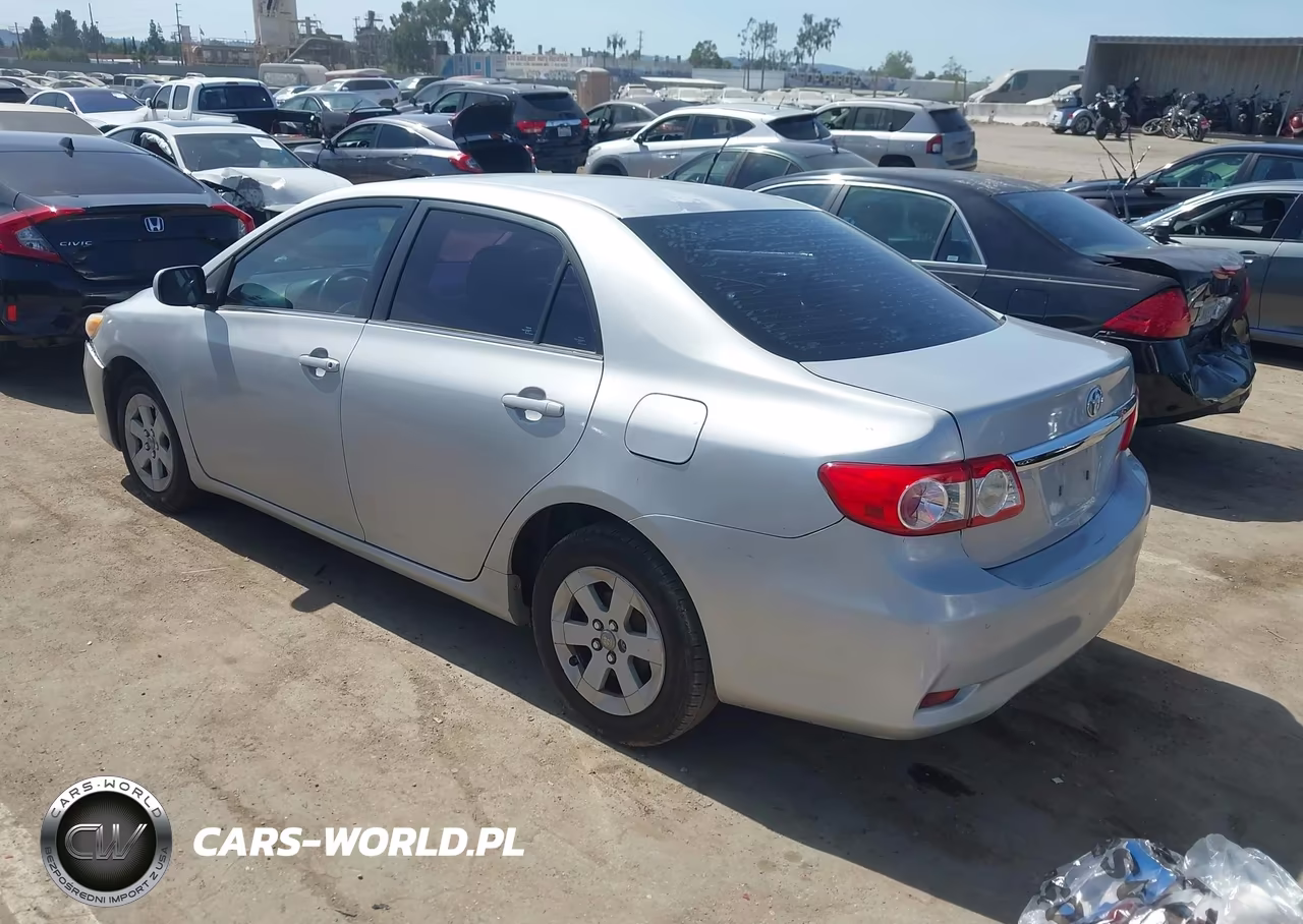 2013 Toyota Corolla Le VIN:5YFBU4EE6DP193288 - 3