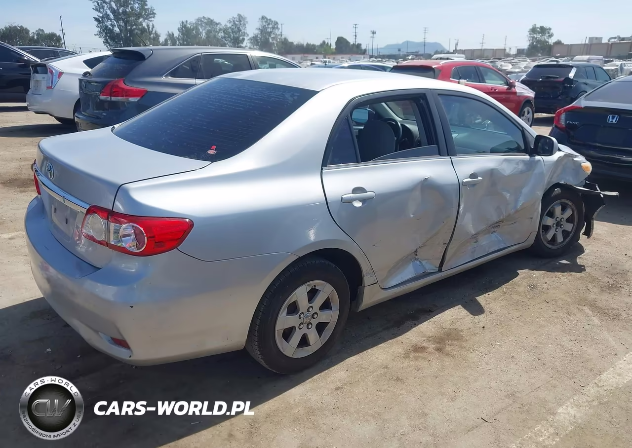 2013 Toyota Corolla Le VIN:5YFBU4EE6DP193288 - 4