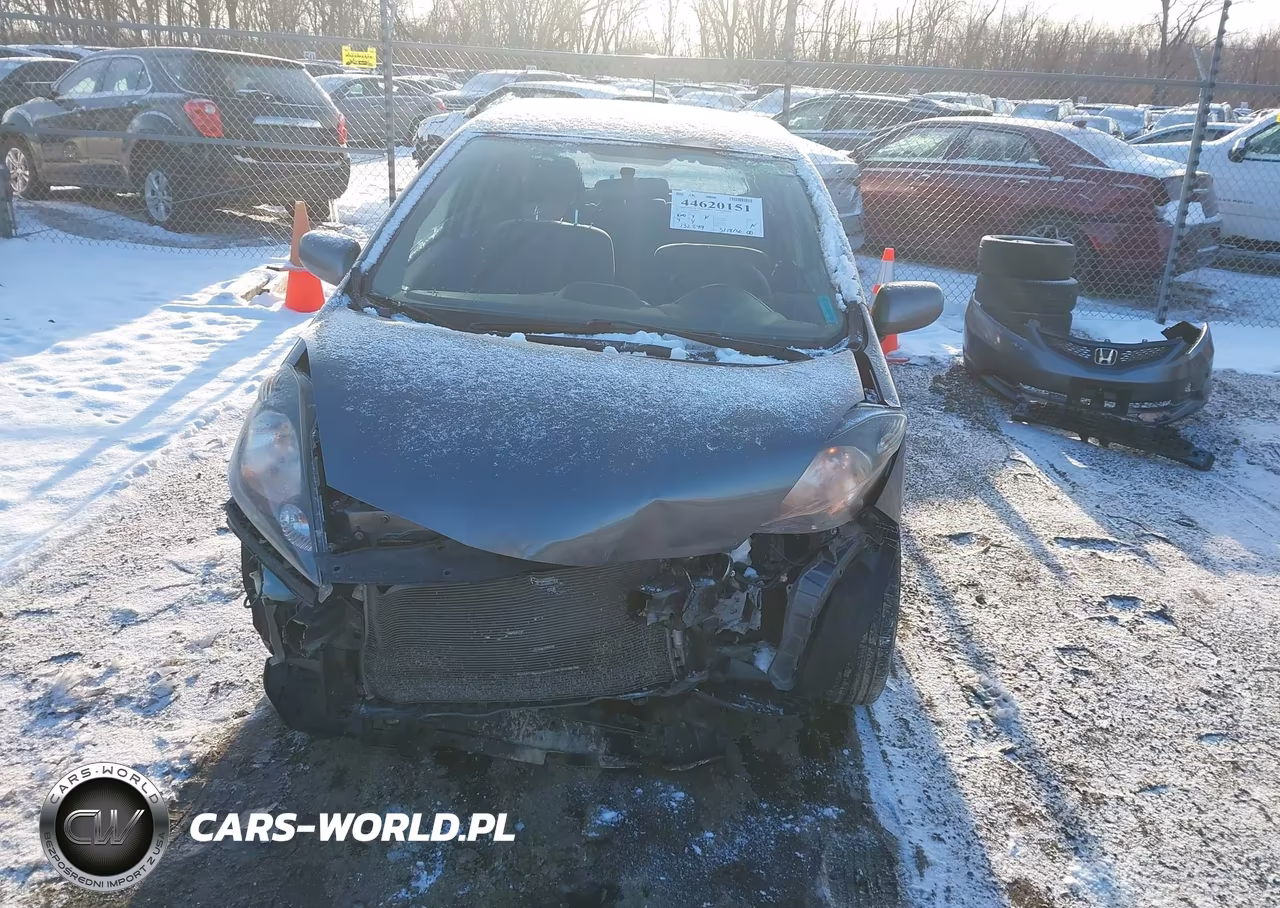 2013 Honda Fit VIN:JHMGE8H31DC071742 - 13