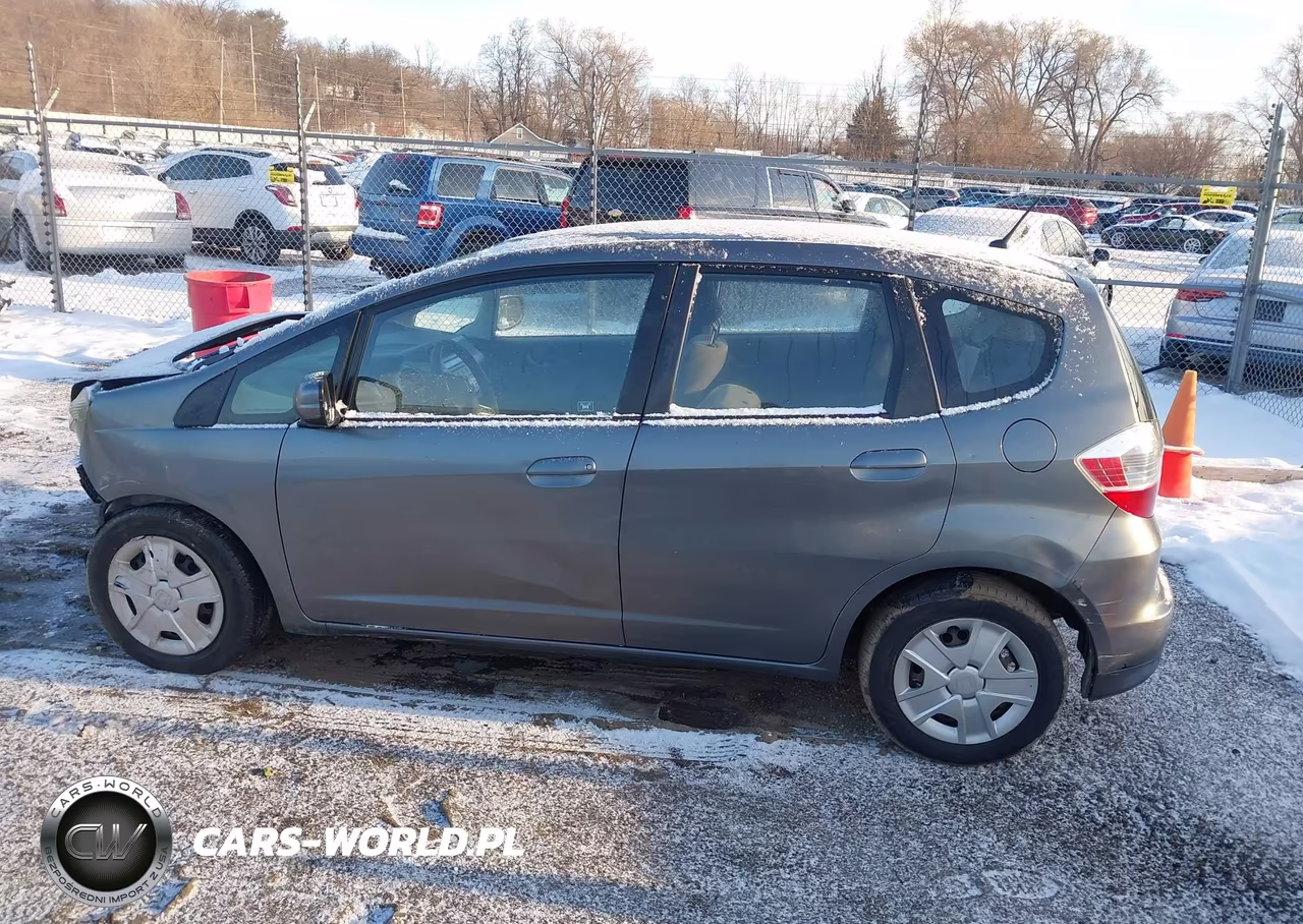 2013 Honda Fit VIN:JHMGE8H31DC071742 - 15