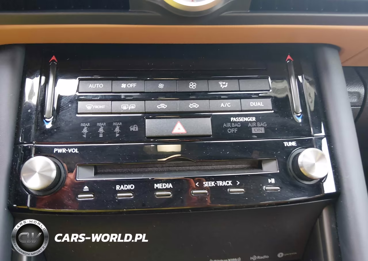 2021 Lexus Is 300 VIN:JTHC81F22M5045565 - 17