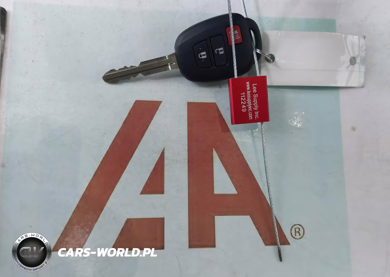 2025 Toyota Corolla Cross L VIN:7MUAAAAG8SV119410 - 11