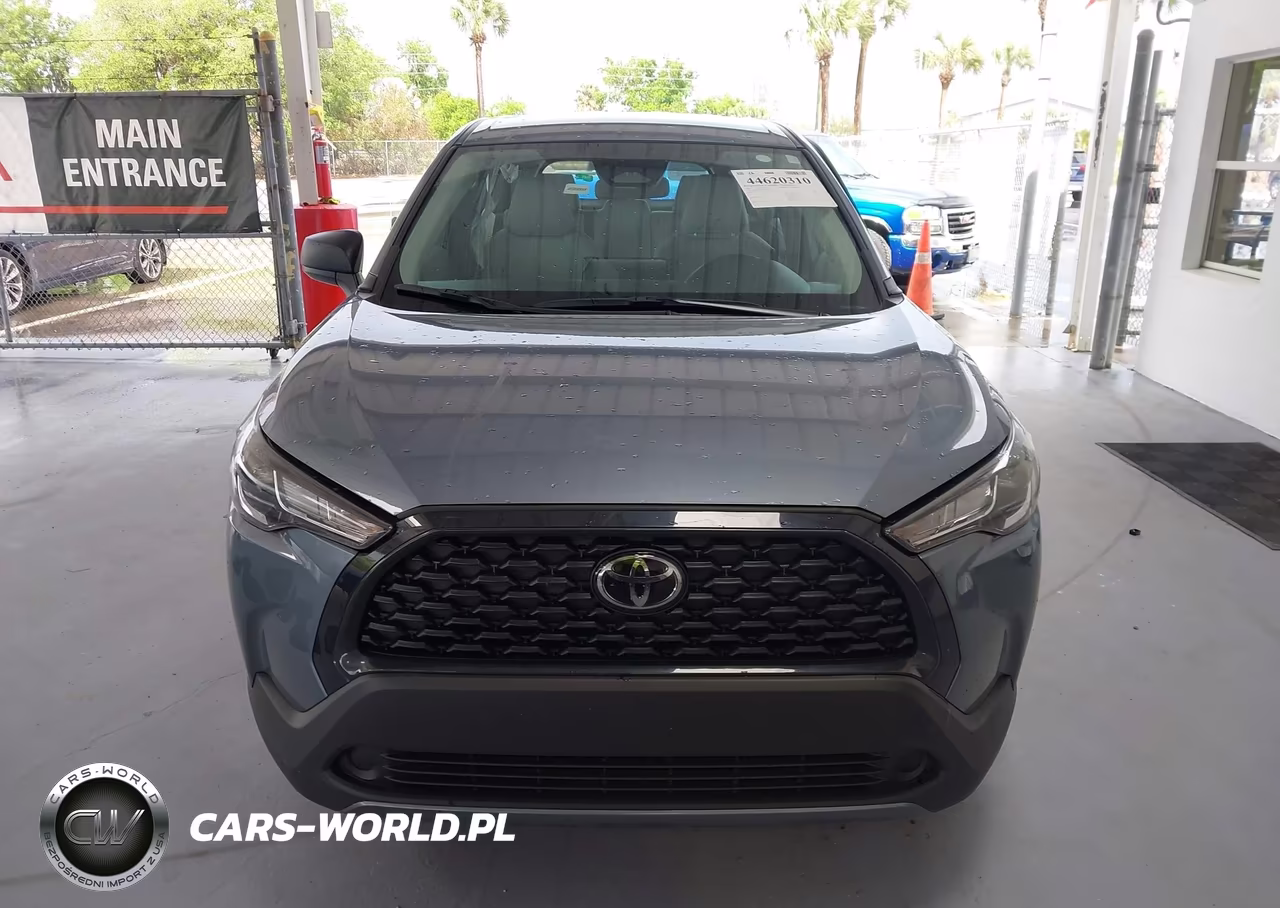 2025 Toyota Corolla Cross L VIN:7MUAAAAG8SV119410 - 12