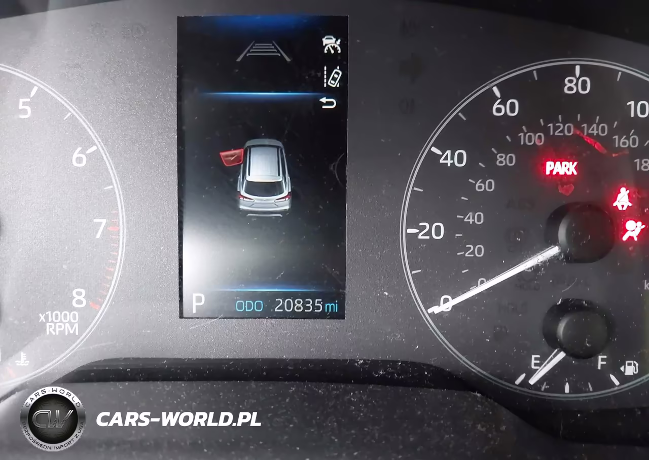 2025 Toyota Corolla Cross L VIN:7MUAAAAG8SV119410 - 15