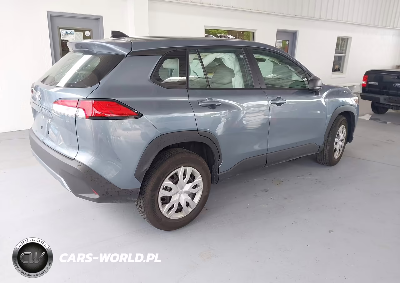 2025 Toyota Corolla Cross L VIN:7MUAAAAG8SV119410 - 4