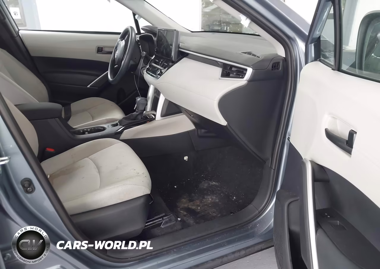 2025 Toyota Corolla Cross L VIN:7MUAAAAG8SV119410 - 5