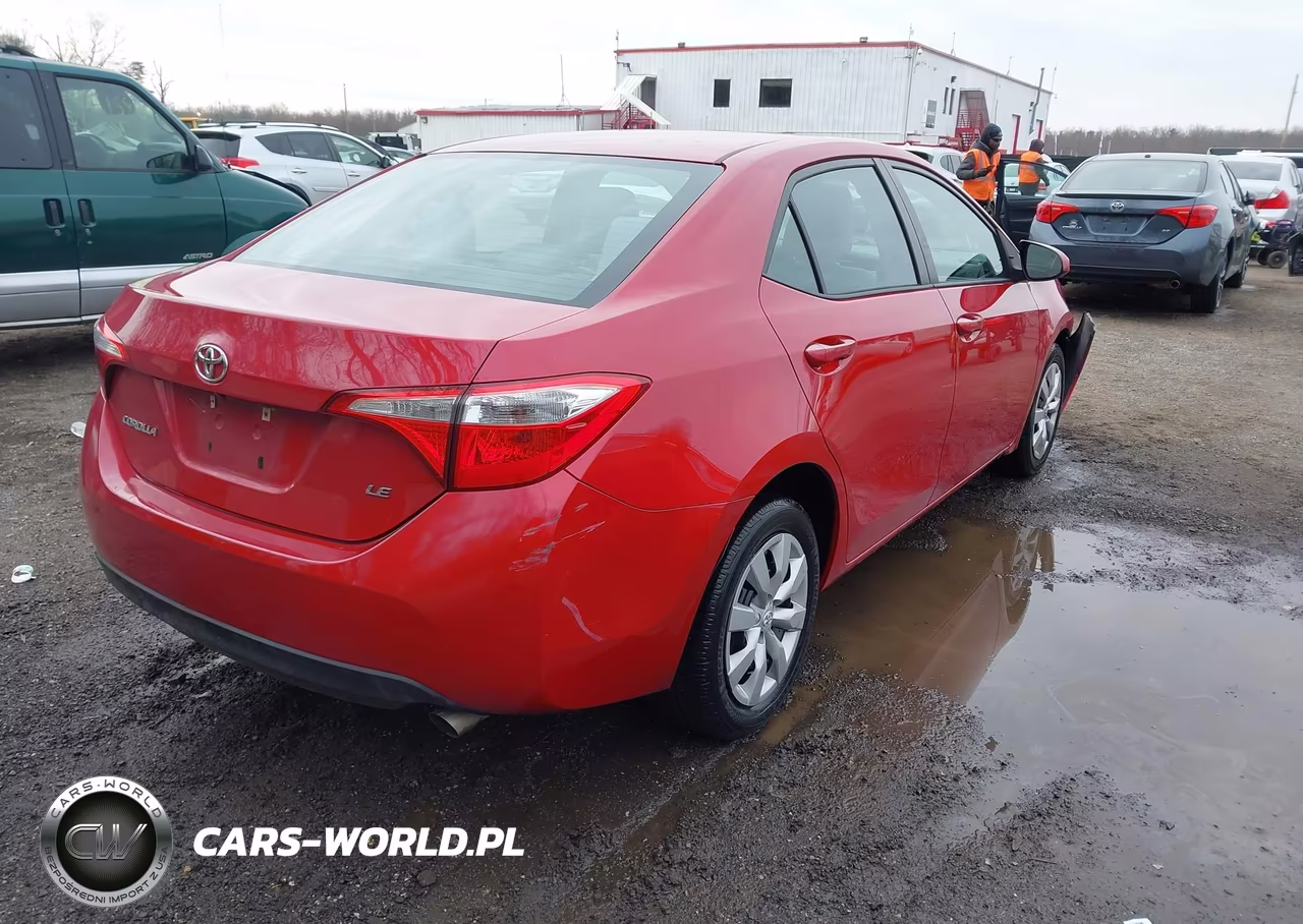 2015 Toyota Corolla Le VIN:2T1BURHE8FC356356 - 4