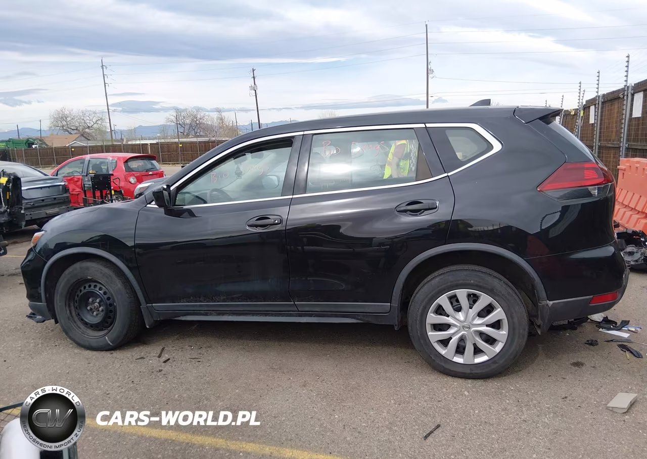 2018 Nissan Rogue S VIN:KNMAT2MV2JP511098 - 14