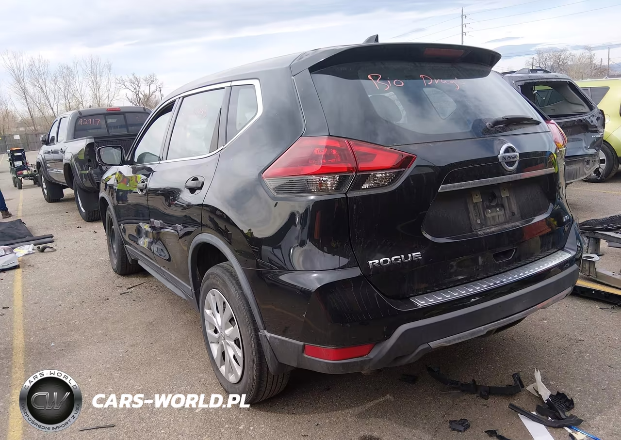 2018 Nissan Rogue S VIN:KNMAT2MV2JP511098 - 3