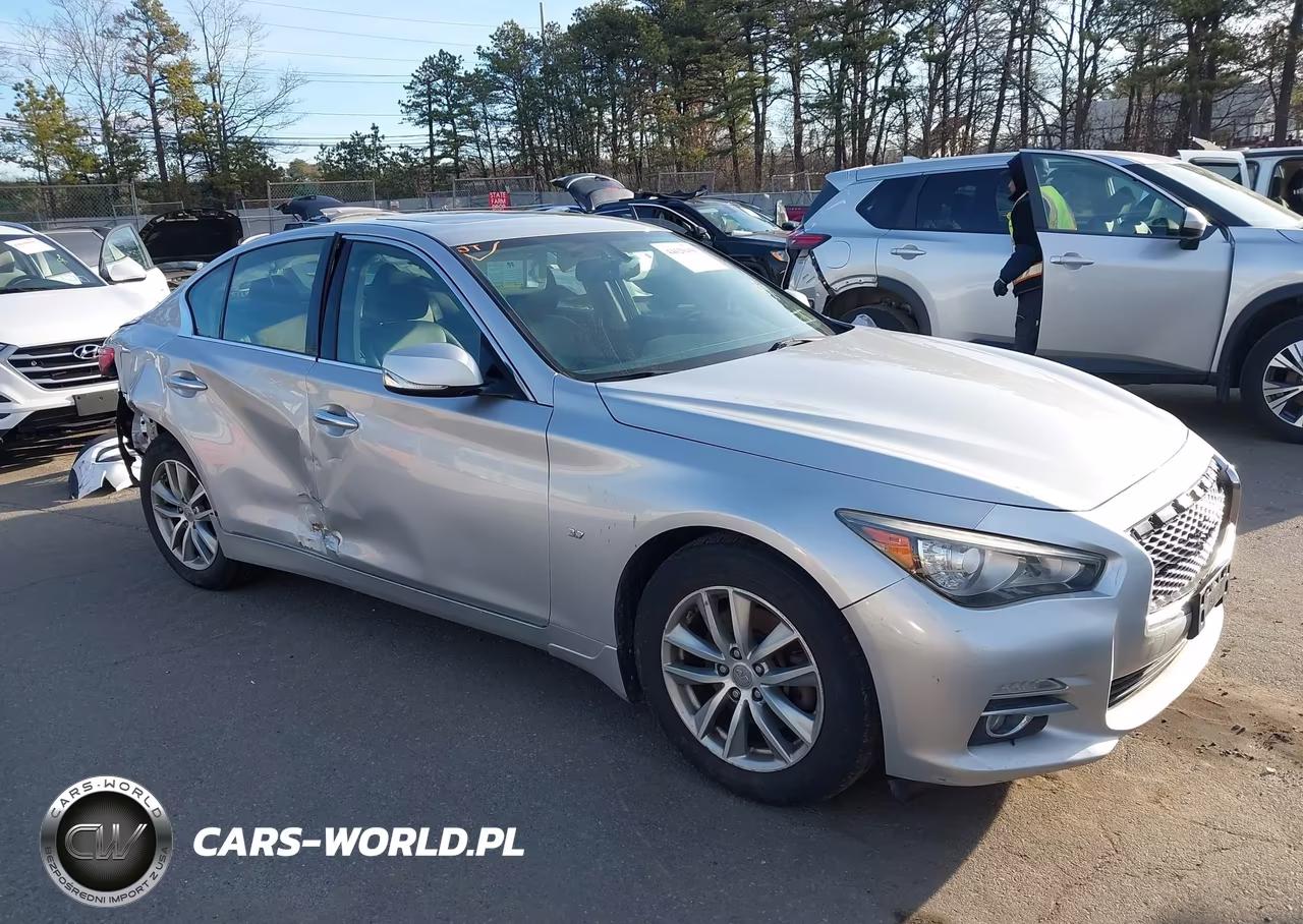 2015 Infiniti Q50 Premium