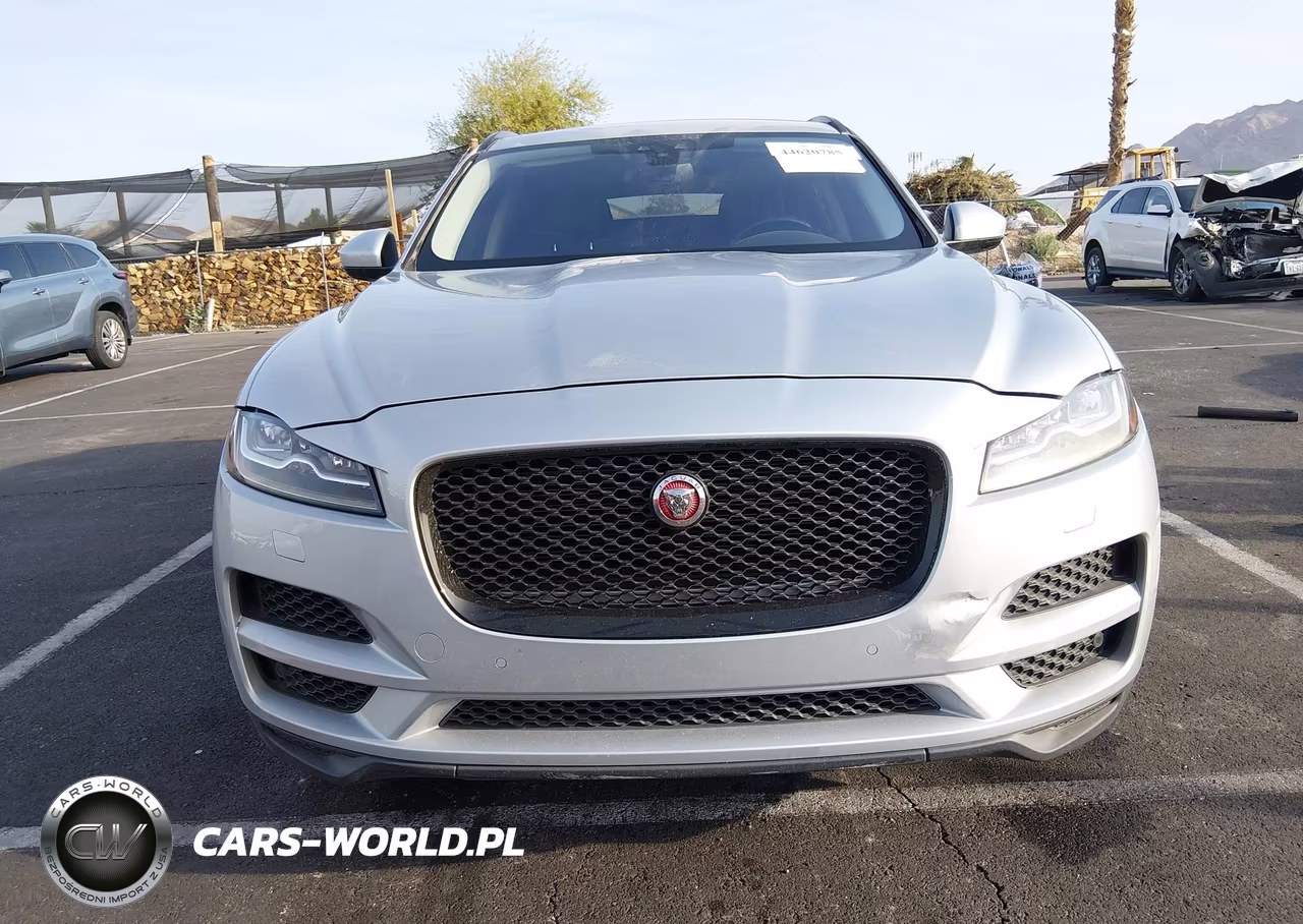 2018 Jaguar F-Pace 25T Prestige VIN:SADCK2FX7JA255025 - 12