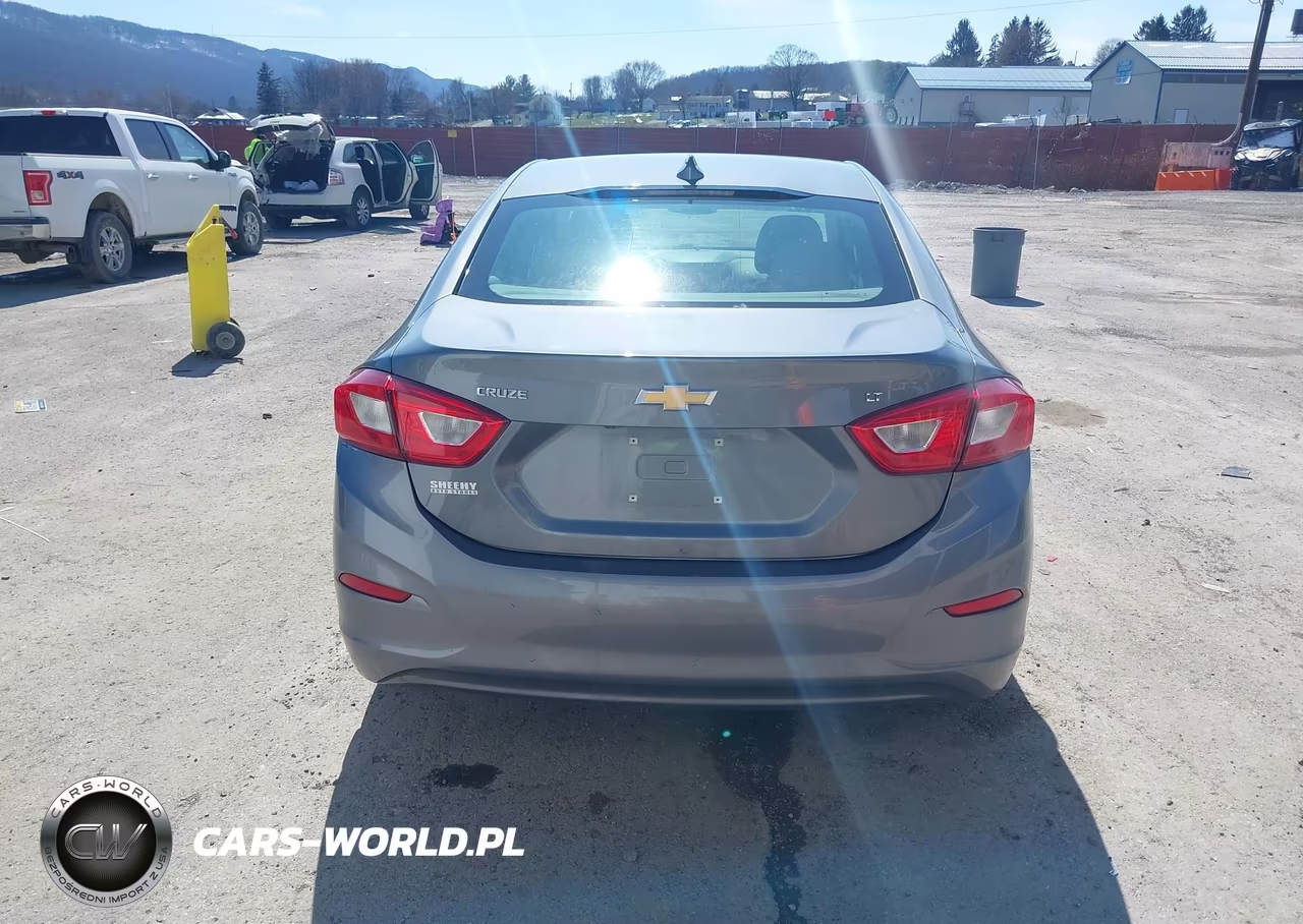 2018 Chevrolet Cruze Lt Auto VIN:1G1BE5SM8J7162841 - 16