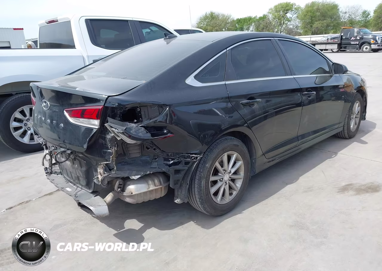 2018 Hyundai Sonata Se VIN:5NPE24AF0JH599822 - 4