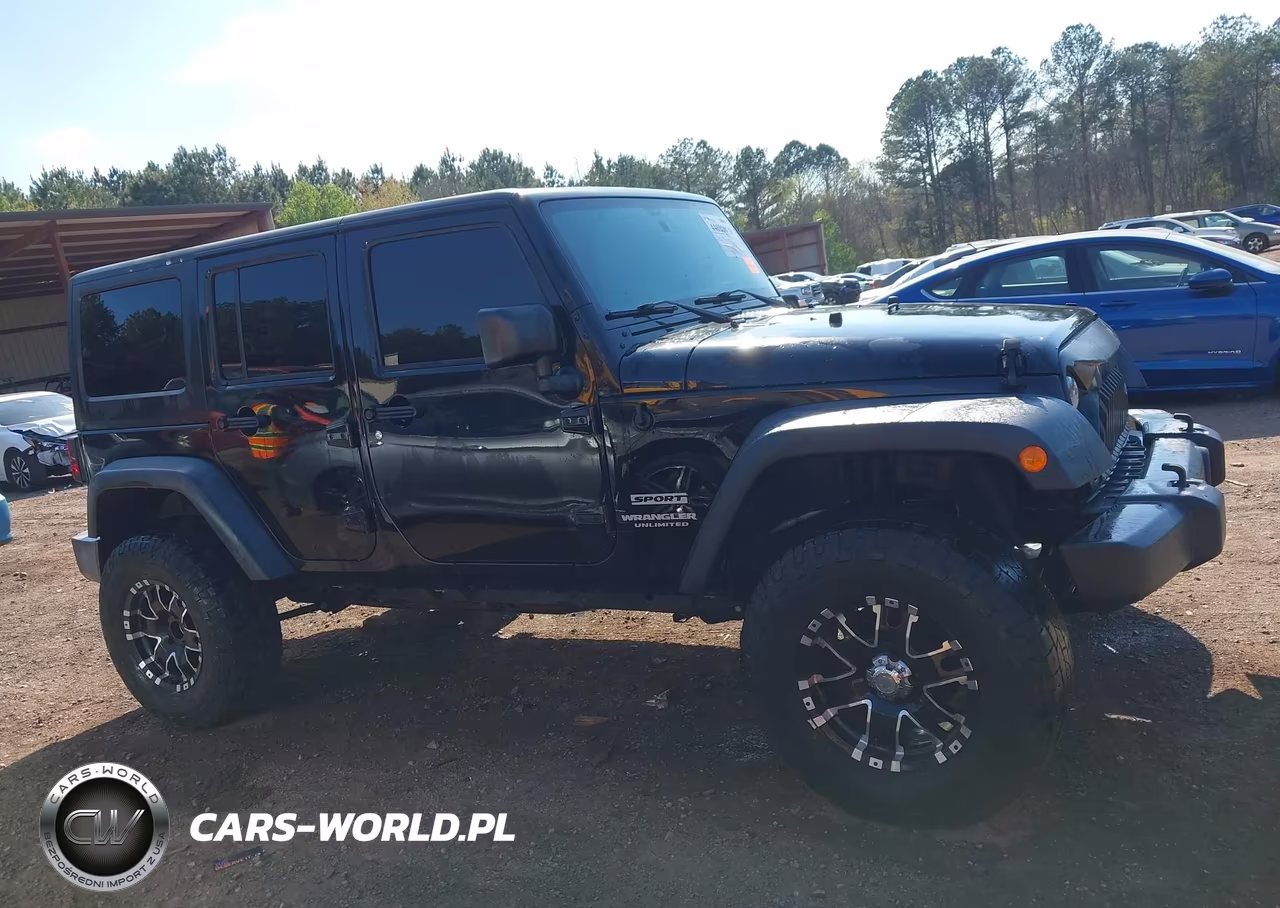 2016 Jeep Wrangler Unlimited Sport VIN:1C4BJWDG3GL230558 - 13