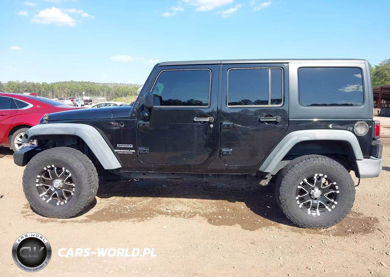2016 Jeep Wrangler Unlimited Sport VIN:1C4BJWDG3GL230558 - 14